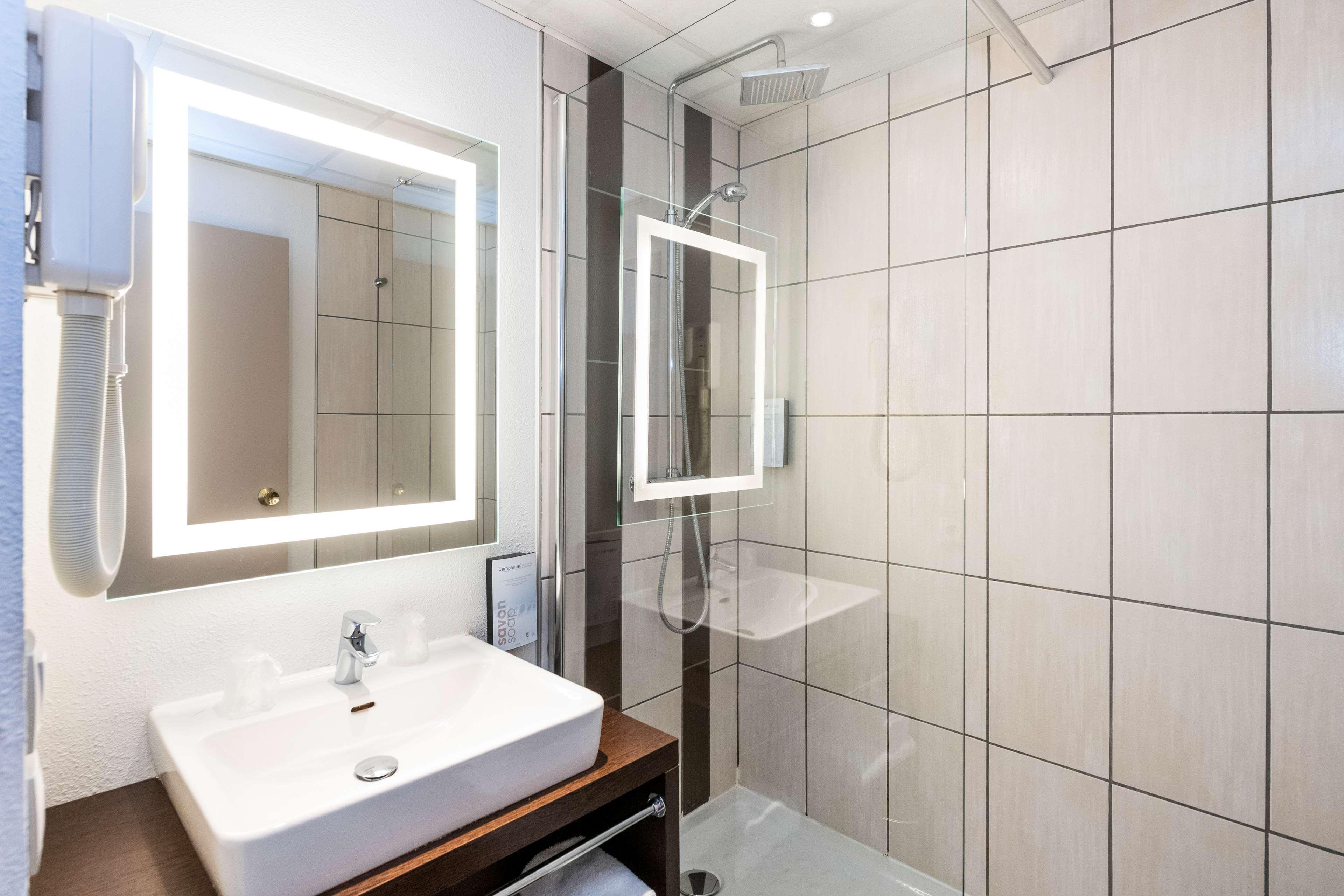 Hotel Campanile Centre - Cathedrale 3*